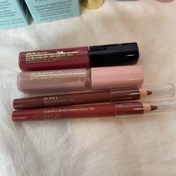 Estée Lauder 17 piece skincare and makeup - Picture 6 of 11